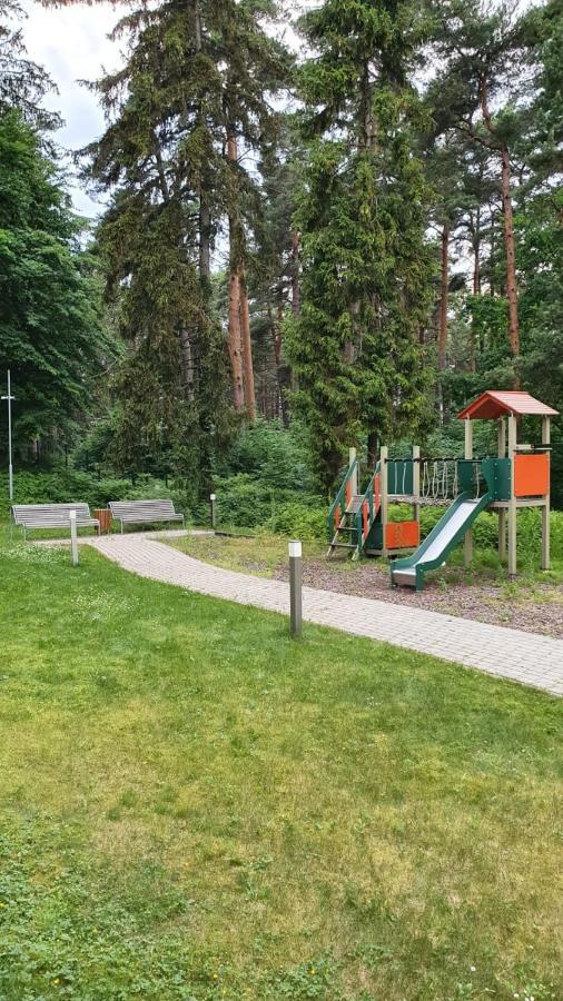 Apartamenti Romantika Lägenhet Jūrkalne Exteriör bild