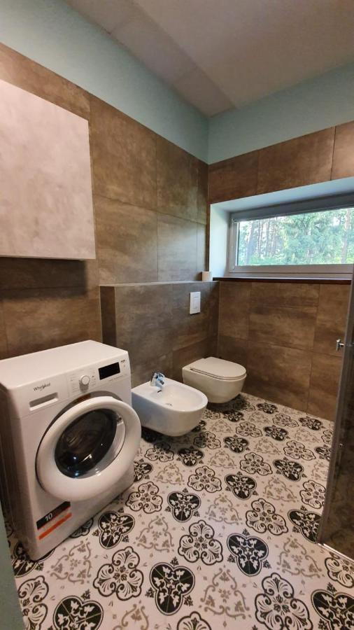 Apartamenti Romantika Lägenhet Jūrkalne Exteriör bild